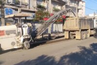 گزارش تصویری | آغاز عملیات تراشیدن آسفالت تخریب شده در محدوده میدان امام علی (ع)تا میدان نماز جهت اجرای آسفالت مجدد