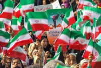 فیلم | راهپیمایی باشکوه مردم شریف بخش حویق بمناسبت هتک حرمت و محکومیت اقدام نشریه فرانسوی در شهر حویق