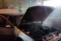 آتش بازی یک نفر منجر به آتش سوزی خودرو اش شد