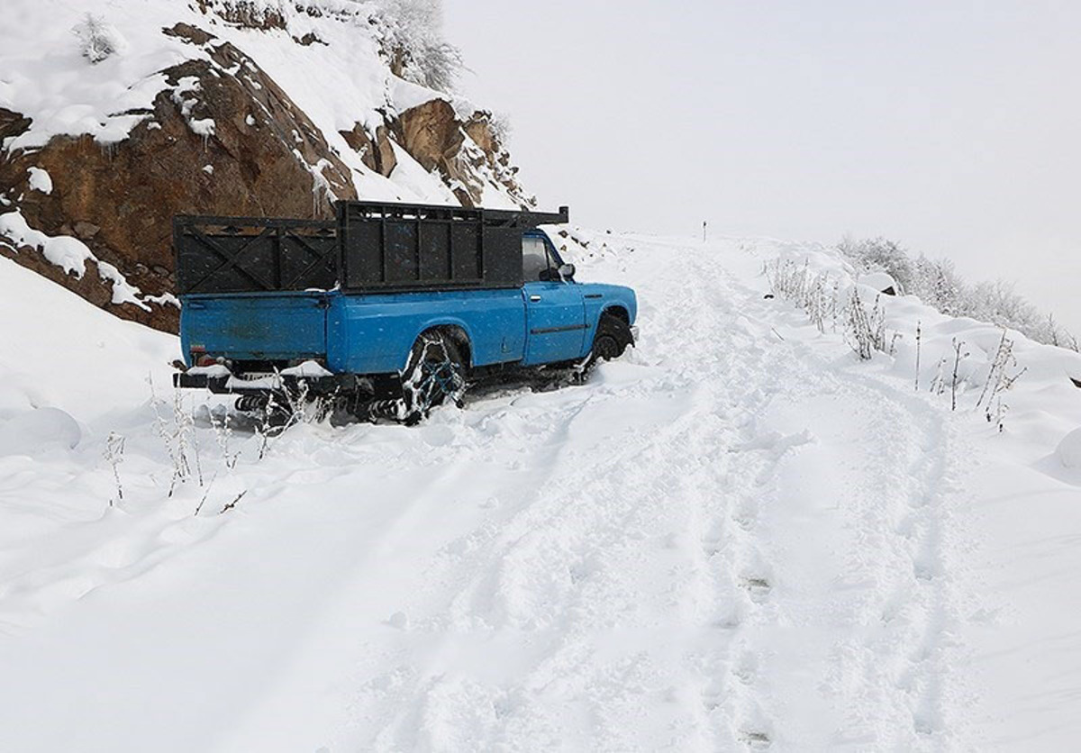تماشا کنید | بارش ۴۰ سانت برف در ارتفاعات پونل شهرستان رضوانشهر